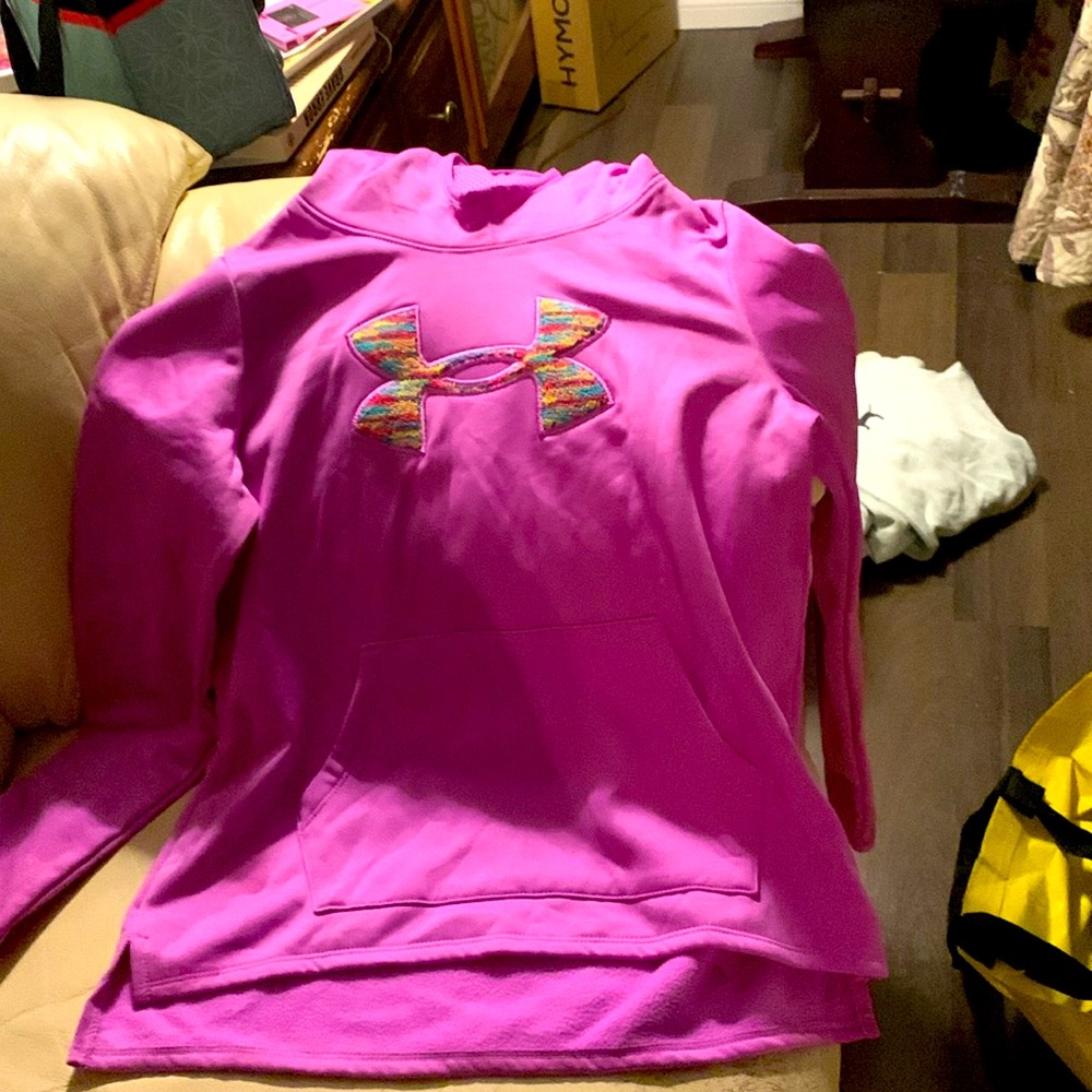 Girls size large under armour hoodie